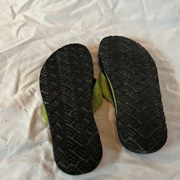 Teva - Picture 2 of 2